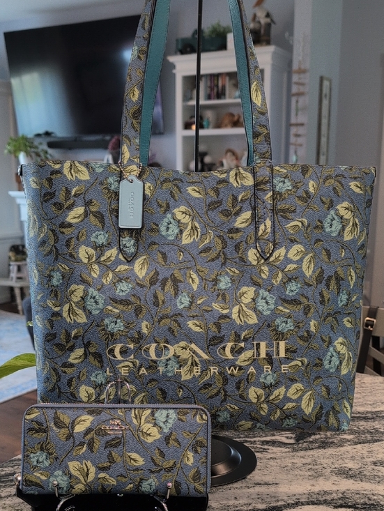 Coach Handbags - Coach Highline Sleeping Roses Leather Tote w/Wallet & Coin Pouch - 3 PCs - RARE